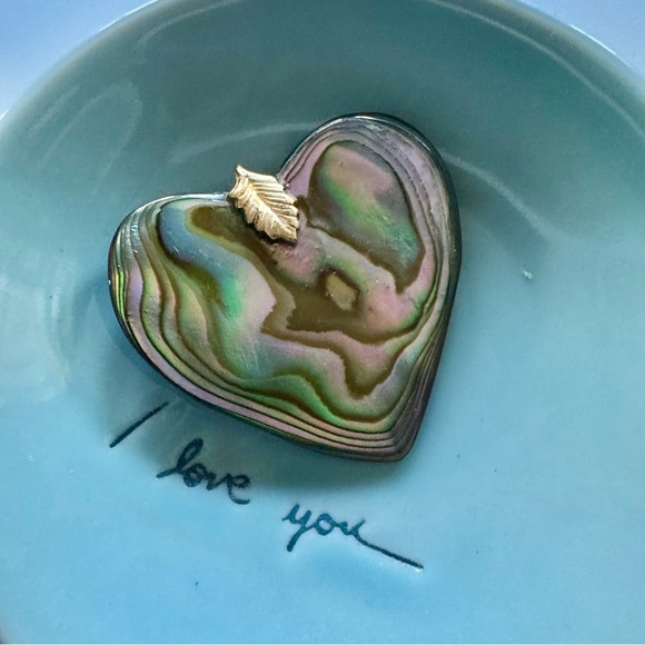 Abalone Heart Glow Pendant - Picture 2 of 4